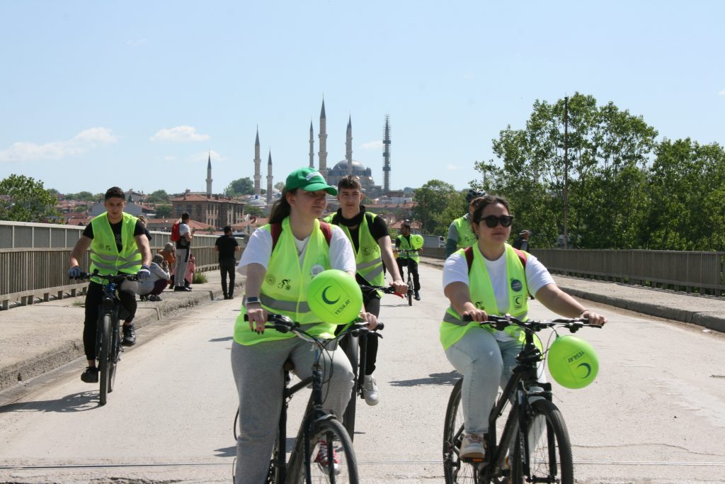Yeşilay Bisiklet Turu’na yoğun katılım | Edirne Ahval Gazetesi IMG 0968 | Edirne Ahval Gazetesi
