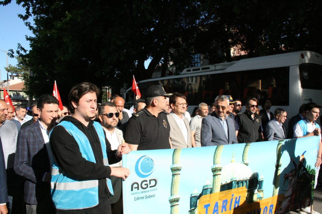 At ve mehteran eşliğinde fethe yürüdüler | Edirne Ahval Gazetesi IMG 2030 | Edirne Ahval Gazetesi