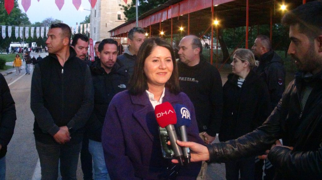 Kakava’nın dilekleri Tunca Nehri’ne bırakıldı | Edirne Ahval Gazetesi WhatsApp Image 2024 05 06 at 07.02.52 | Edirne Ahval Gazetesi