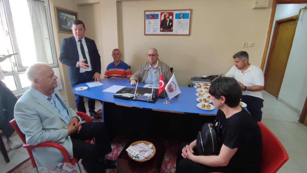 Dinar’ın yadigarı olan dernek, İmrak’a emanet | Edirne Ahval Gazetesi WhatsApp Image 2024 05 22 at 20.31.51 1 | Edirne Ahval Gazetesi
