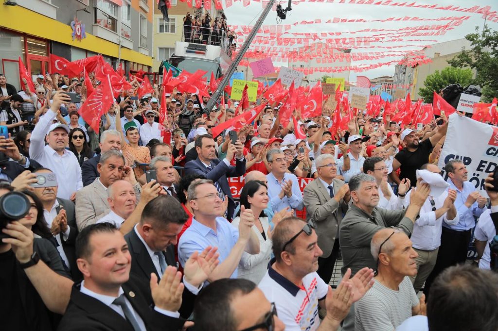 Özel’den buğday fiyatına traktörlü protesto | Edirne Ahval Gazetesi 417400037 17869814022109696 6481356279443968803 n | Edirne Ahval Gazetesi