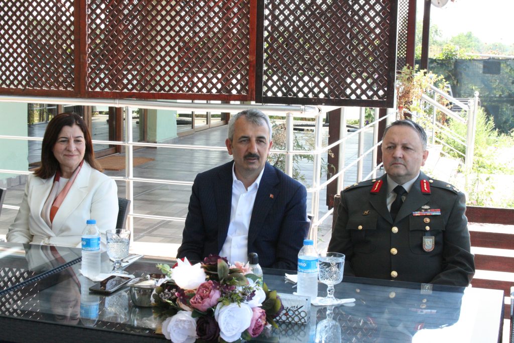 Protokolden bayram ziyaretleri | Edirne Ahval Gazetesi IMG 3538 | Edirne Ahval Gazetesi