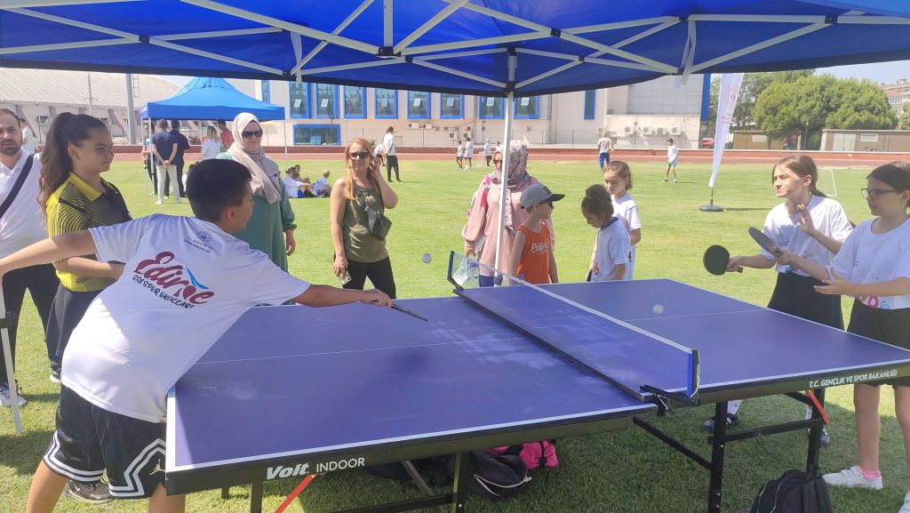 Yaz spor okulu açıldı | Edirne Ahval Gazetesi WhatsApp Image 2024 06 27 at 13.22.25 | Edirne Ahval Gazetesi