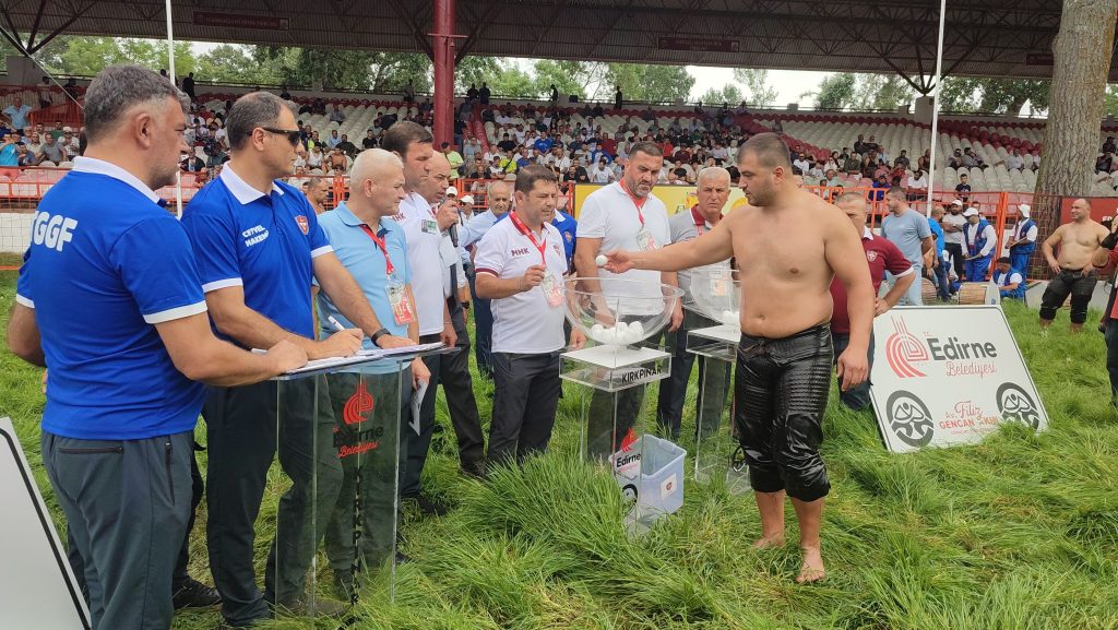 Ön elemenin başpehlivanları dualı çayırda! | Edirne Ahval Gazetesi WhatsApp Image 2024 07 04 at 15.54.04 | Edirne Ahval Gazetesi