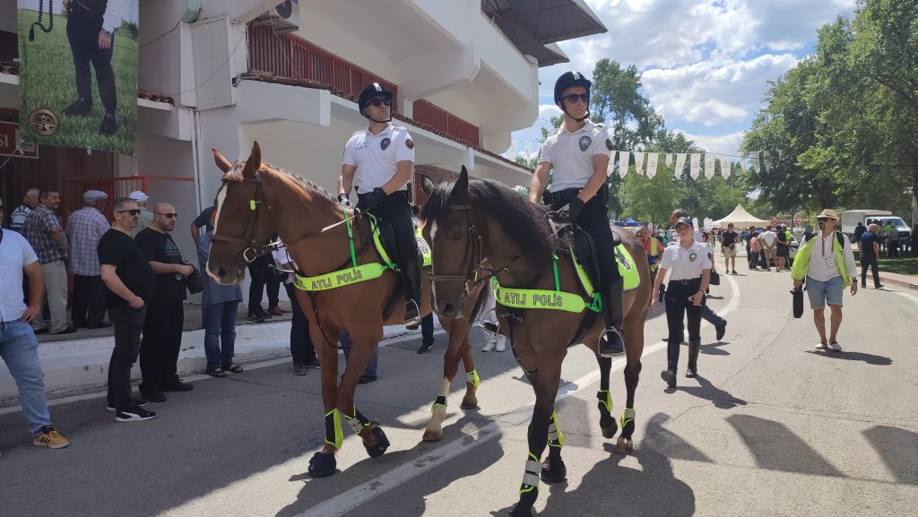 Atlı birlikleri Er Meydanı’nda | Edirne Ahval Gazetesi WhatsApp Image 2024 07 06 at 11.57.12 | Edirne Ahval Gazetesi