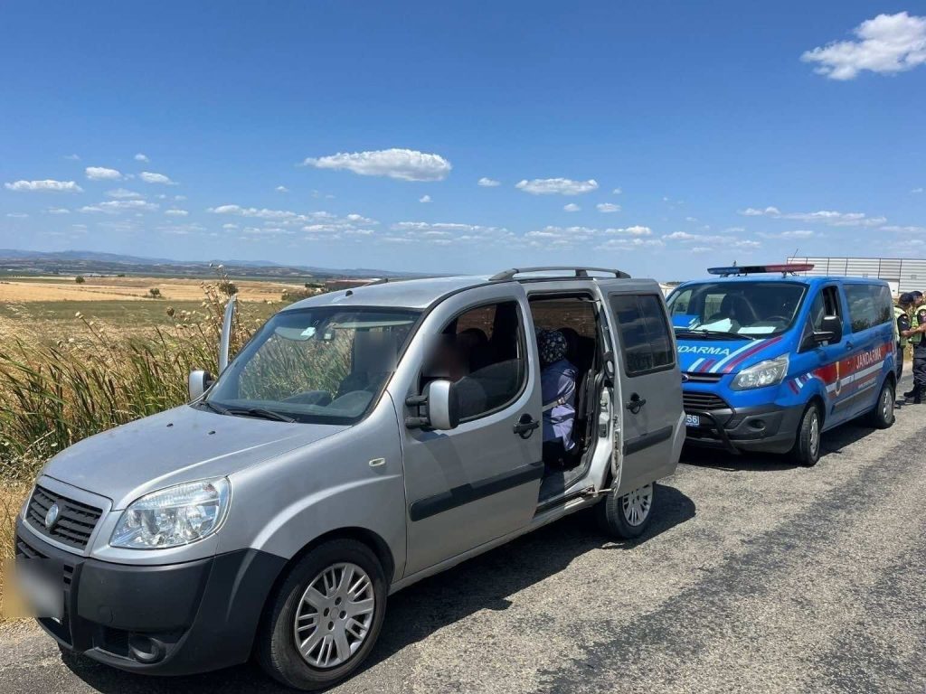 FETÖ ve PKK mensupları kıskıvrak yakalandı | Edirne Ahval Gazetesi BASIN DUYURUSU GOCMEN KACAKCILIGI 2 | Edirne Ahval Gazetesi