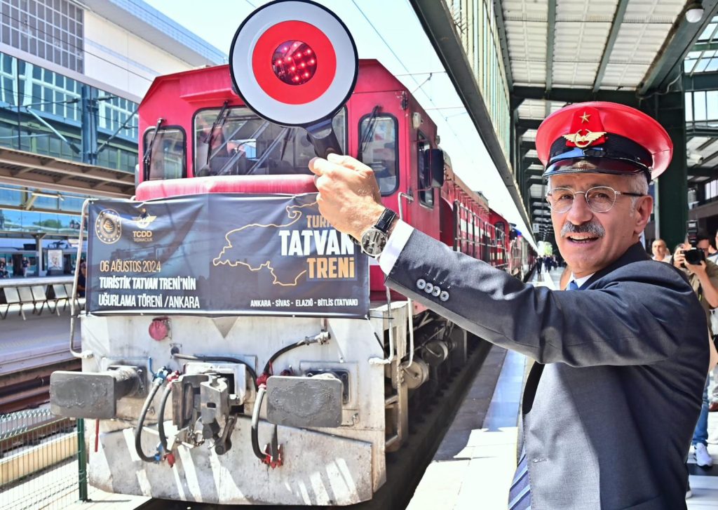 Çerkezköy-Kapıkule hızlı tren hattı için tarihi verdi! | Edirne Ahval Gazetesi WhatsApp Image 2024 08 06 at 14.59.13 | Edirne Ahval Gazetesi