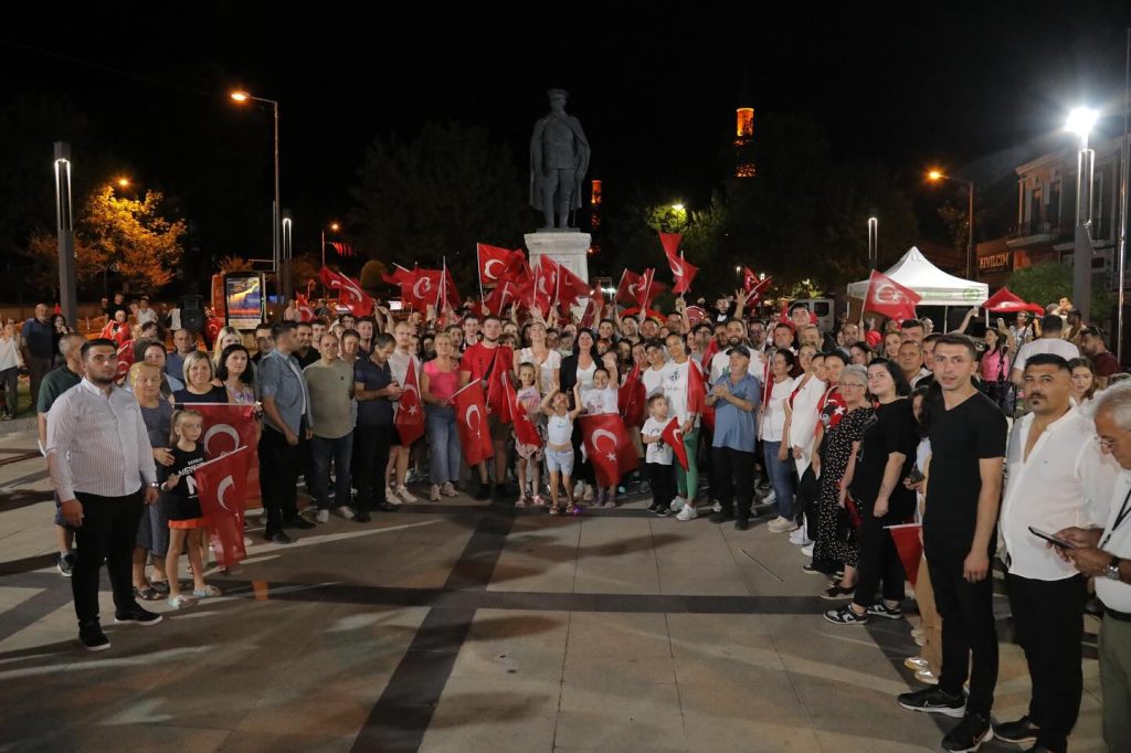 Edirne'de büyük zafer yürüyüşü | Edirne Ahval Gazetesi e3rhLbHmqNZj2DpJairDN8zN689LdY0Q5qIBlpxk | Edirne Ahval Gazetesi