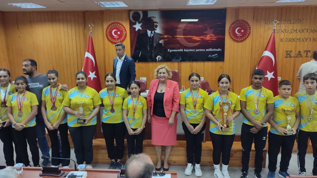 Özel İdare’nin sporcuları başarılarıyla mecliste | Edirne Ahval Gazetesi WhatsApp Image 2024 09 04 at 15.31.37 1 | Edirne Ahval Gazetesi