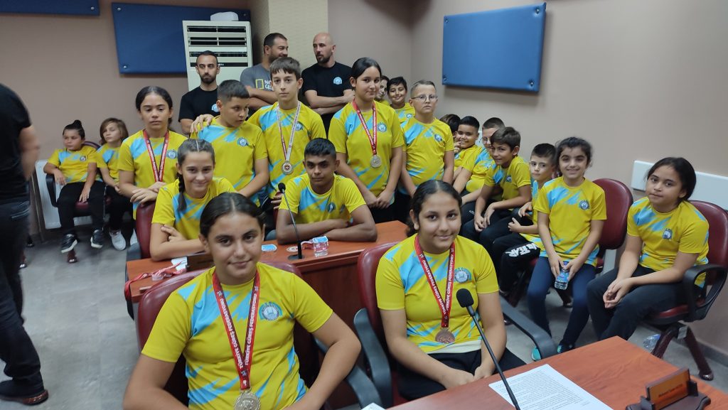 Özel İdare’nin sporcuları başarılarıyla mecliste | Edirne Ahval Gazetesi WhatsApp Image 2024 09 04 at 15.31.38 3 | Edirne Ahval Gazetesi