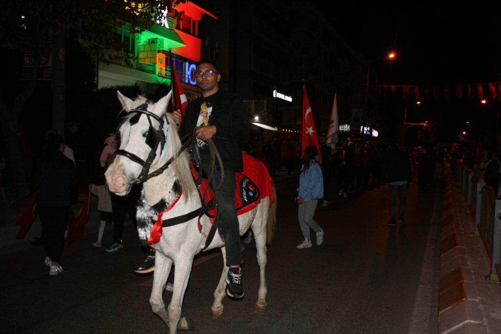 Cadde, cumhuriyet coşkusuyla doldu taştı | Edirne Ahval Gazetesi IMG 5353 | Edirne Ahval Gazetesi