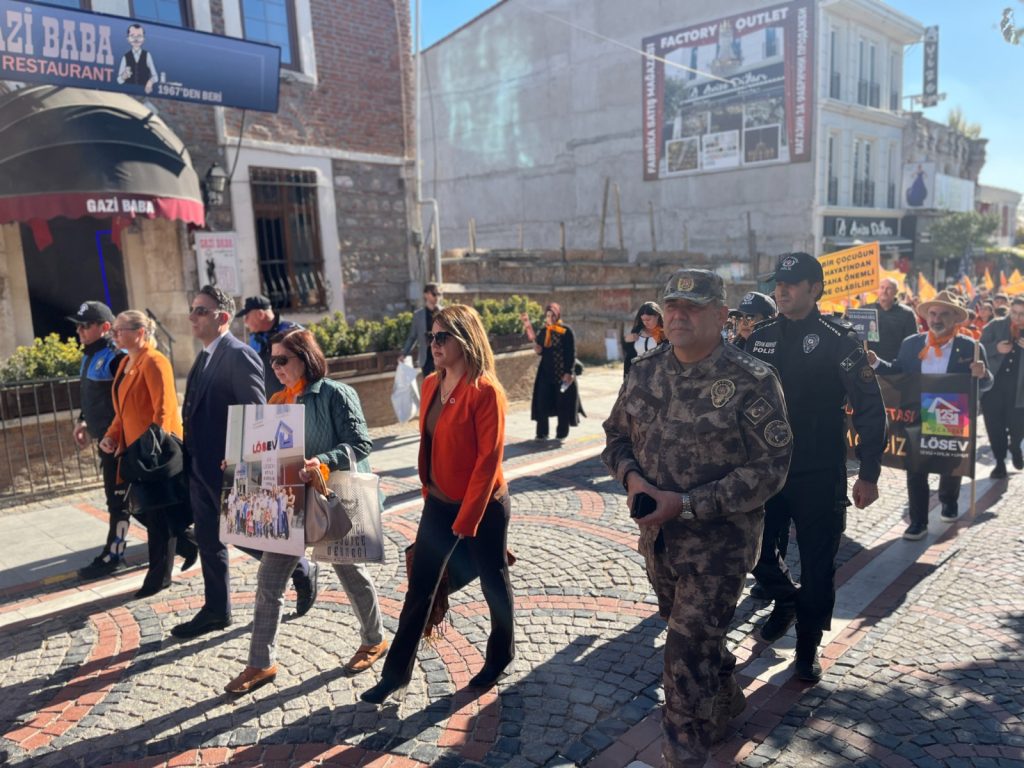 LÖSEV’den farkındalık yürüyüşü | Edirne Ahval Gazetesi WhatsApp Image 2024 11 05 at 16.25.12 1 | Edirne Ahval Gazetesi