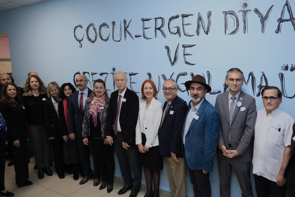 Çocuk-Ergen Diyabet ve Obezite Uygulama Ünitesi açıldı | Edirne Ahval Gazetesi WhatsApp Image 2024 11 14 at 16.37.08 1 | Edirne Ahval Gazetesi