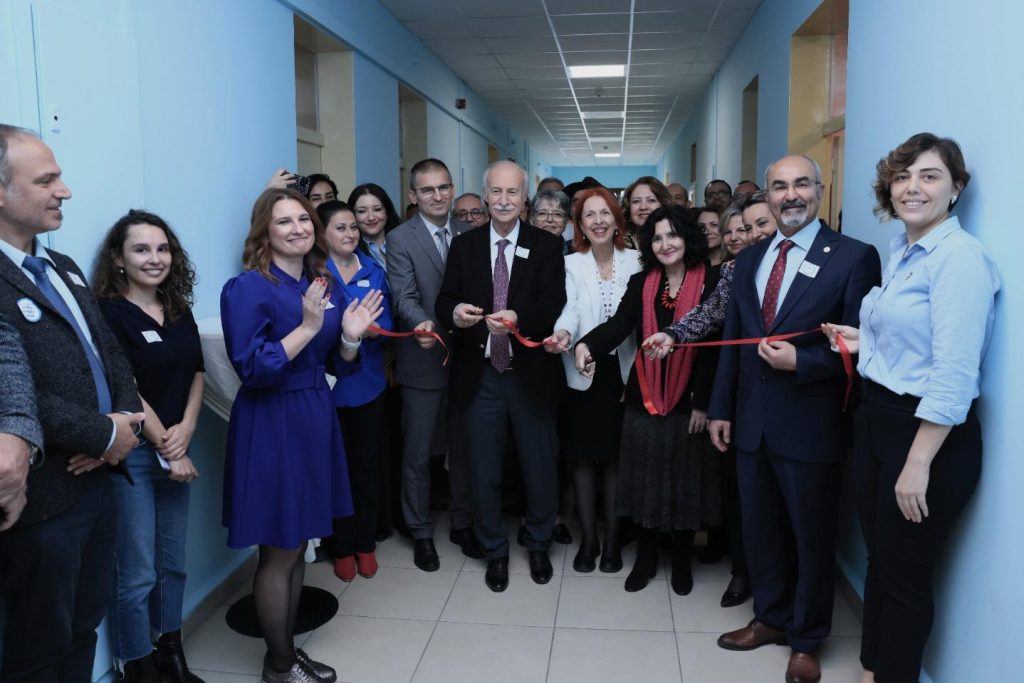 Çocuk-Ergen Diyabet ve Obezite Uygulama Ünitesi açıldı | Edirne Ahval Gazetesi WhatsApp Image 2024 11 14 at 16.37.09 1 | Edirne Ahval Gazetesi