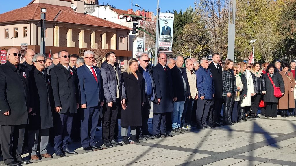 CHP’den ‘Öğretmenler Günü’ çelengi | Edirne Ahval Gazetesi WhatsApp Image 2024 11 24 at 13.15.54 | Edirne Ahval Gazetesi