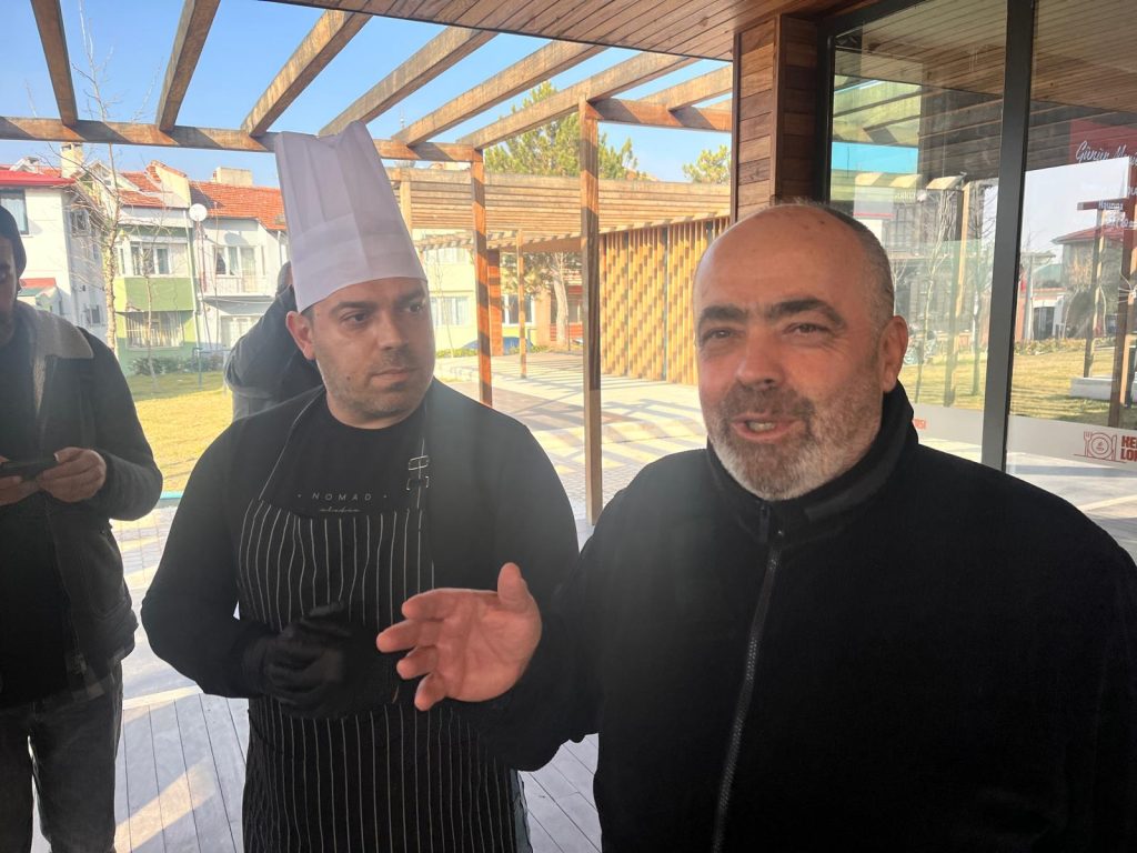 Altunhan’dan 500 kişilik 'askıda yemek' bağışı | Edirne Ahval Gazetesi WhatsApp Image 2025 01 22 at 17.03.05 | Edirne Ahval Gazetesi